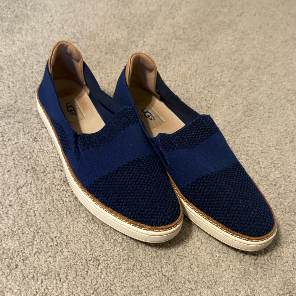 UGG slip on Sammy knit sneaker loafer